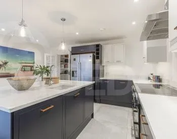 Сдам 6-комн. квартиру 305м² 4/11 эт. Тбилиси - изображение 2