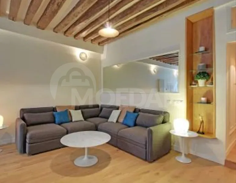 Сдам 5-комн. квартиру 212м² 4/4 эт. Тбилиси - изображение 1