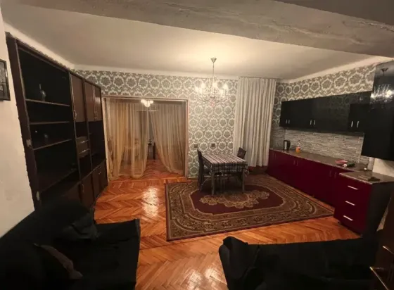 ქირავდება 3 ოთახიანი ბინა 98მ² 1/5 სართ თბილისი