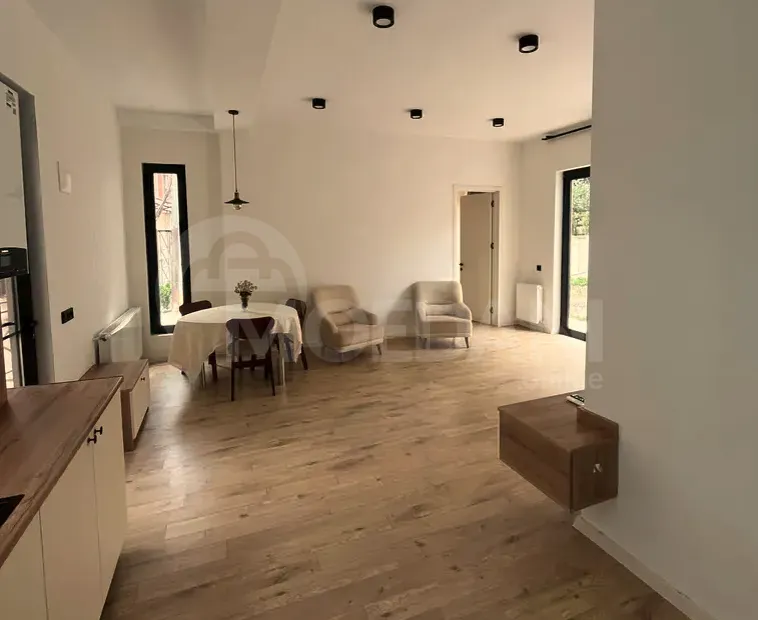 ქირავდება 2 ოთახიანი ბინა 60მ² 1/1 სართ თბილისი - photo 2