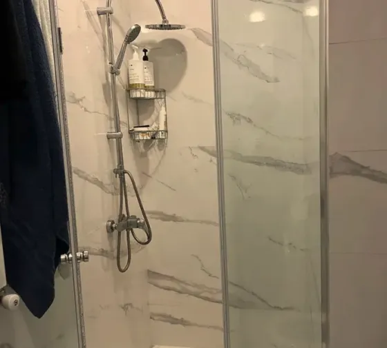 ქირავდება 2 ოთახიანი ბინა 70მ² 2/7 სართ თბილისი