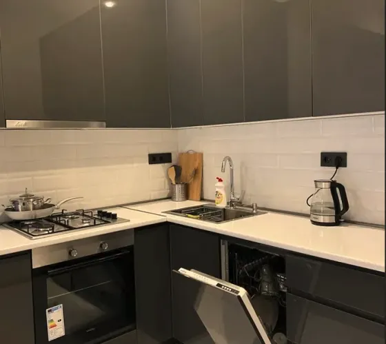 ქირავდება 2 ოთახიანი ბინა 70მ² 2/7 სართ თბილისი