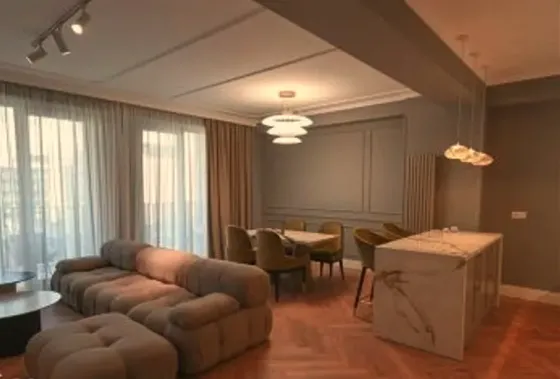 ქირავდება 3 ოთახიანი ბინა 125მ² 12/20 სართ თბილისი