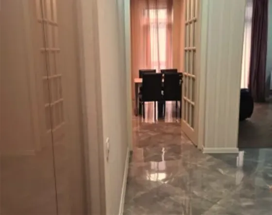 ქირავდება 3 ოთახიანი ბინა 112მ² 2/8 სართ თბილისი