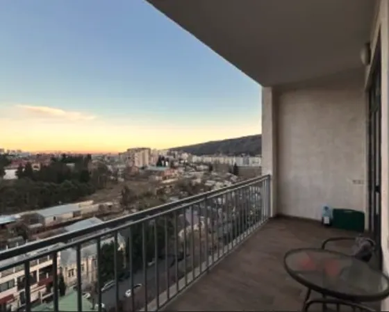 ქირავდება 3 ოთახიანი ბინა 90მ² 11/15 სართ თბილისი