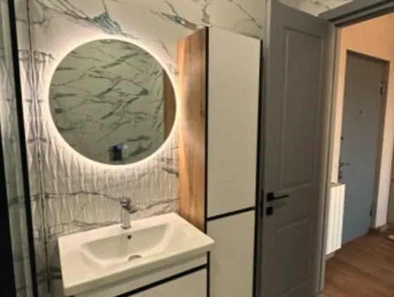 ქირავდება 3 ოთახიანი ბინა 90მ² 11/15 სართ თბილისი