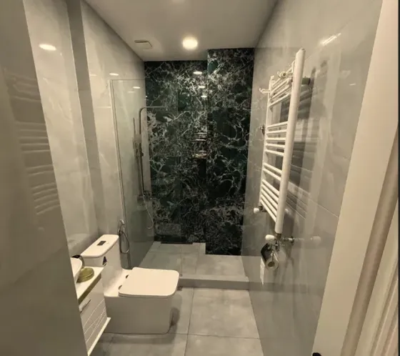 ქირავდება 3 ოთახიანი ბინა 79მ² 4/21 სართ თბილისი