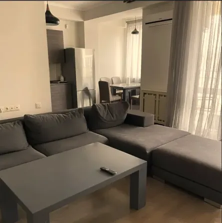 ქირავდება 3 ოთახიანი ბინა 140მ² 5/12 სართ თბილისი