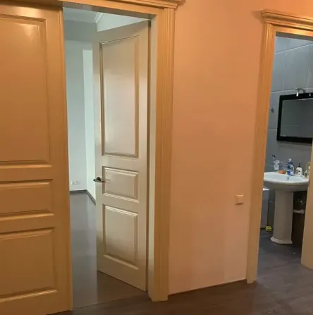 ქირავდება 3 ოთახიანი ბინა 140მ² 5/12 სართ თბილისი