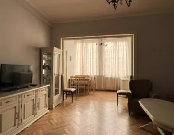 ქირავდება 3 ოთახიანი ბინა 93მ² 3/5 სართ თბილისი