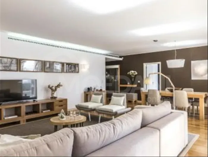 ქირავდება 3 ოთახიანი ბინა 132მ² 6/12 სართ თბილისი - photo 2