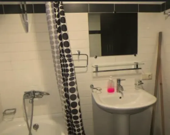 ქირავდება 3 ოთახიანი ბინა 70მ² 7/9 სართ თბილისი