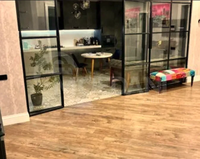 ქირავდება 4 ოთახიანი ბინა 175მ² 10/18 სართ თბილისი - photo 11