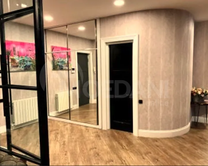 ქირავდება 4 ოთახიანი ბინა 175მ² 10/18 სართ თბილისი - photo 12