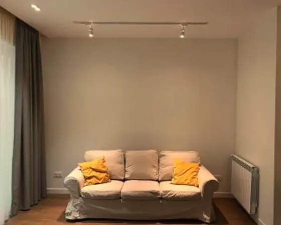 ქირავდება 2 ოთახიანი ბინა 60მ² 2/8 სართ თბილისი