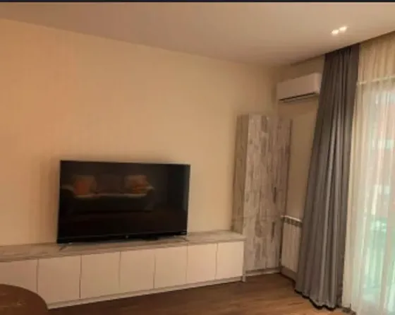 ქირავდება 2 ოთახიანი ბინა 60მ² 2/8 სართ თბილისი