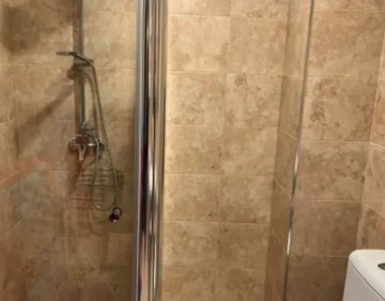 ქირავდება 2 ოთახიანი ბინა 60მ² 2/8 სართ თბილისი