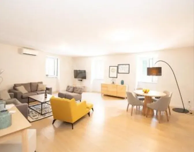 Apartments For Rent three-room 108м² 6/11 floor Tbilisi - photo 2