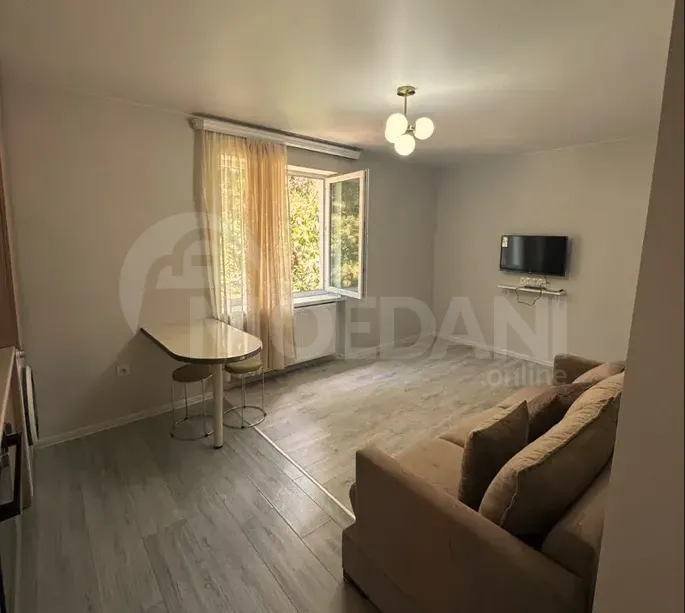 ქირავდება 2 ოთახიანი ბინა 40მ² 2/5 სართ თბილისი - photo 1