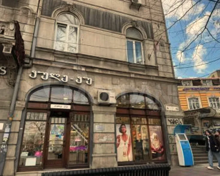 ქირავდება 2 ოთახიანი ბინა 70მ² 2/3 სართ თბილისი - photo 1