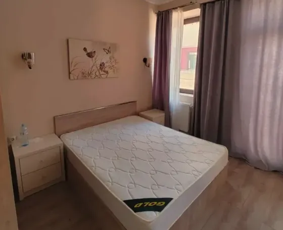 ქირავდება 2 ოთახიანი ბინა 50მ² 4/8 სართ თბილისი