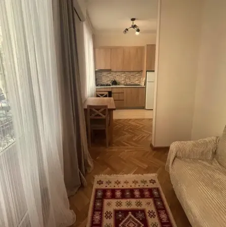 ქირავდება 2 ოთახიანი ბინა 41მ² 2/5 სართ თბილისი