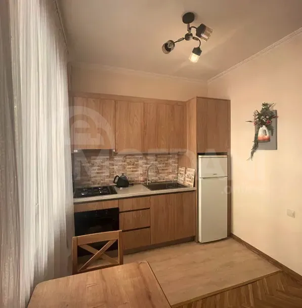 ქირავდება 2 ოთახიანი ბინა 41მ² 2/5 სართ თბილისი - photo 1