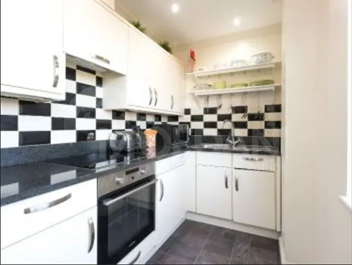 Сдам 5-комн. квартиру 190м² 4/12 эт. Тбилиси - изображение 2