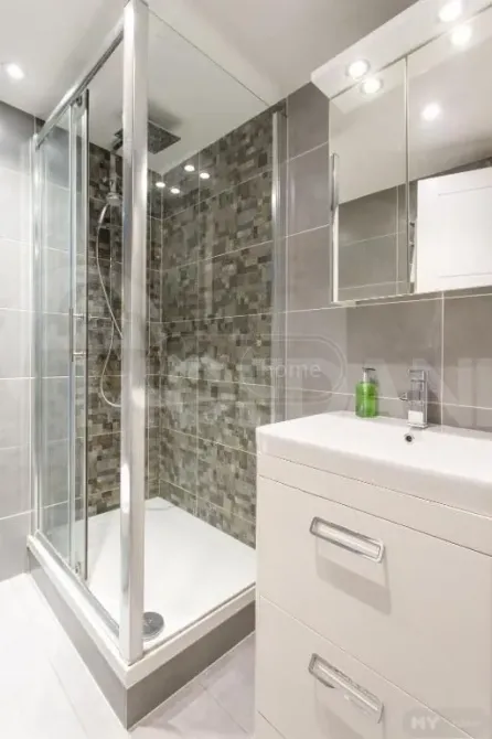 Apartments For Rent three-room 116м² 6/14 floor Tbilisi - photo 5