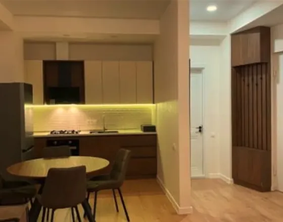 ქირავდება 2 ოთახიანი ბინა 75მ² 14/16 სართ თბილისი