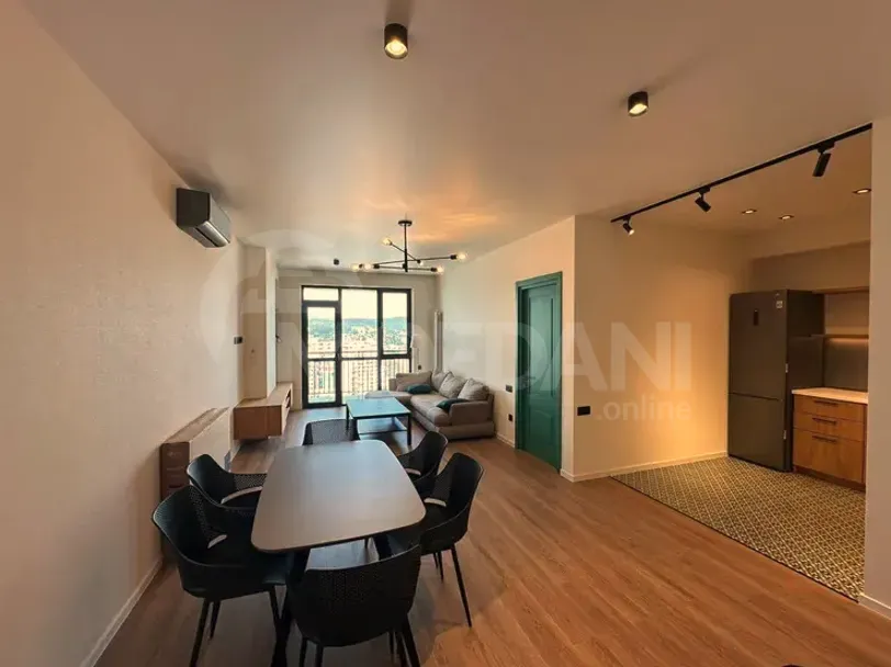 ქირავდება 2 ოთახიანი ბინა 70მ² 18/22 სართ თბილისი - photo 1