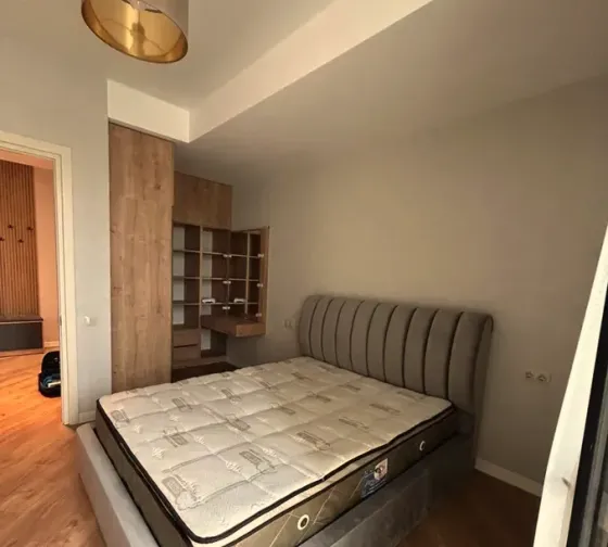 ქირავდება 2 ოთახიანი ბინა 50მ² 10/19 სართ თბილისი