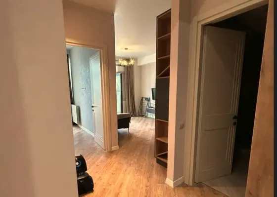 ქირავდება 2 ოთახიანი ბინა 50მ² 10/19 სართ თბილისი