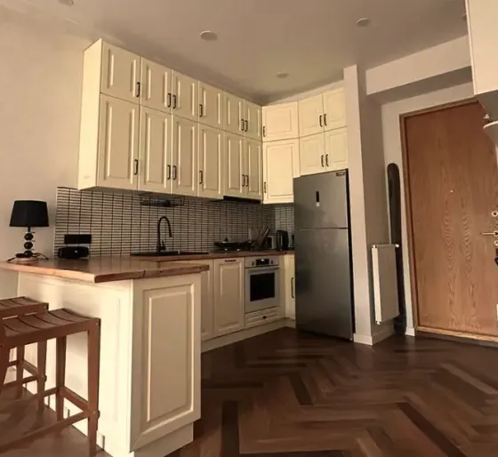 ქირავდება 2 ოთახიანი ბინა 70მ² 6/10 სართ თბილისი