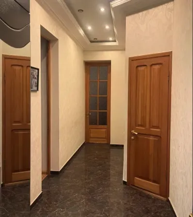 Apartments For Rent three-room 80м² 1/3 floor Tbilisi