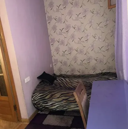 Apartments For Rent three-room 80м² 1/3 floor Tbilisi