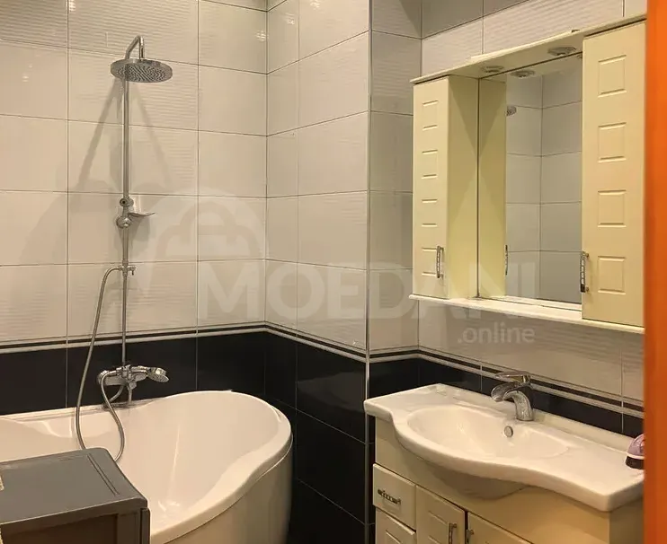 Apartments For Rent three-room 80м² 1/3 floor Tbilisi - photo 2