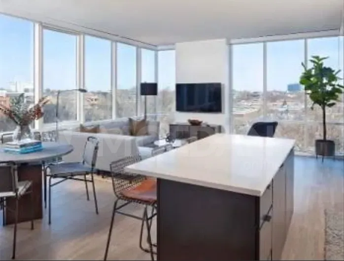 Apartments For Rent three-room 107м² 10/10 floor Tbilisi - photo 1