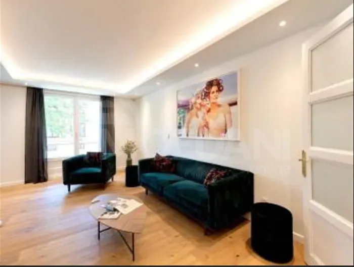 Сдам 4-комн. квартиру 148м² 6/12 эт. Тбилиси - изображение 1