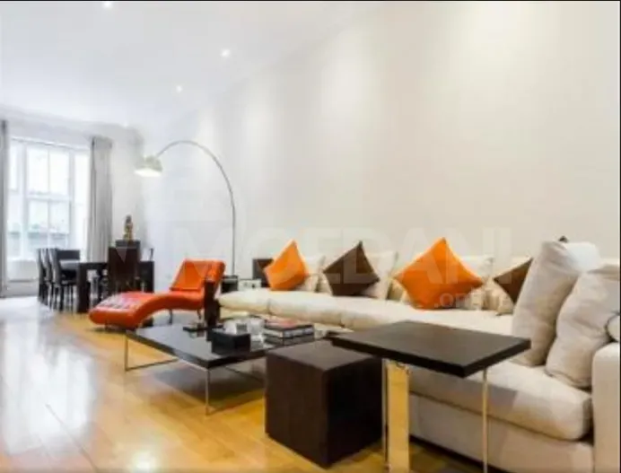 ქირავდება 3 ოთახიანი ბინა 118მ² 4/9 სართ თბილისი - photo 1