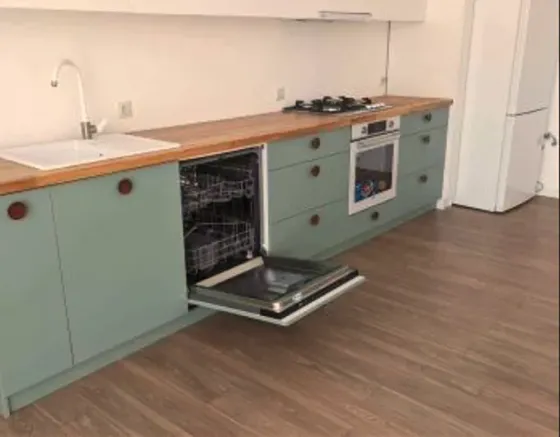 ქირავდება 2 ოთახიანი ბინა 65მ² 13/13 სართ თბილისი