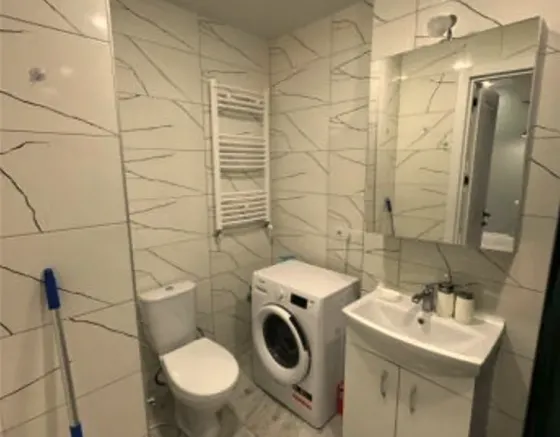 ქირავდება 2 ოთახიანი ბინა 60მ² 9/22 სართ თბილისი