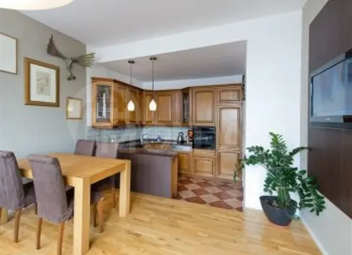 Сдам 4-комн. квартиру 148м² 5/10 эт. Тбилиси - изображение 2