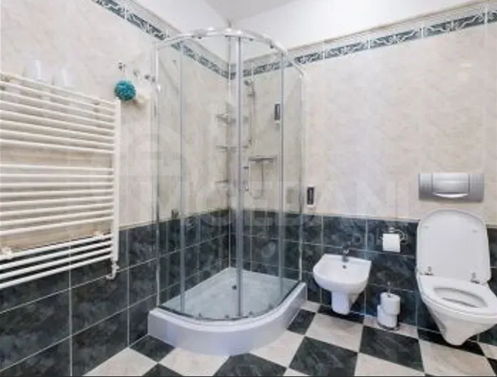 Сдам 4-комн. квартиру 148м² 5/10 эт. Тбилиси - изображение 4