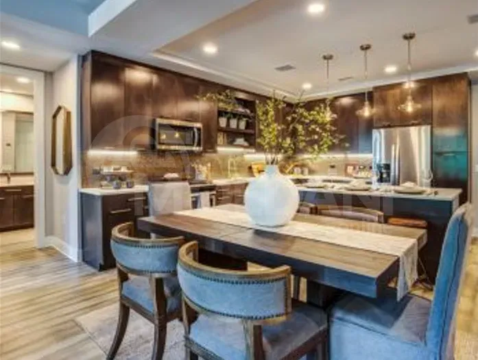 Сдам 5-комн. квартиру 215м² 4/6 эт. Тбилиси - изображение 1