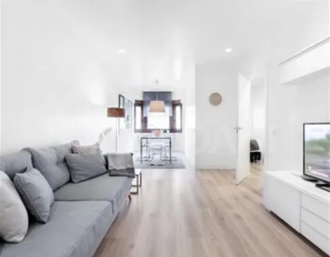 ქირავდება 4 ოთახიანი ბინა 140მ² 4/12 სართ თბილისი - photo 1