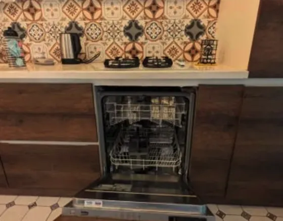 ქირავდება 2 ოთახიანი ბინა 70მ² 8/8 სართ თბილისი