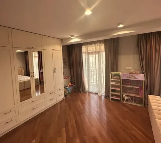 Apartments For Rent three-room 280м² 10/10 floor Tbilisi