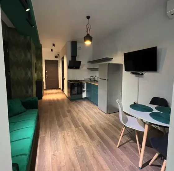 ქირავდება 2 ოთახიანი ბინა 53მ² 8/12 სართ თბილისი