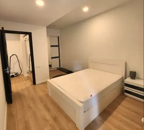 ქირავდება 2 ოთახიანი ბინა 67მ² 8/15 სართ თბილისი